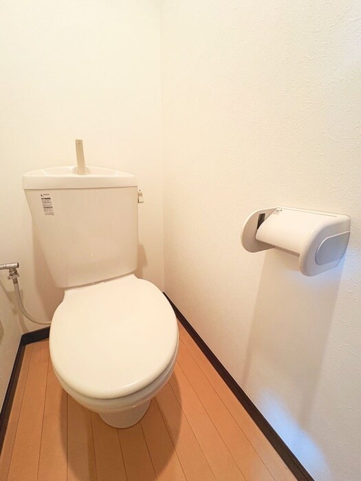 物件内観写真14　(トイレ)