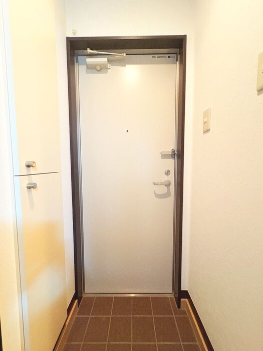 物件内観写真19　(玄関)