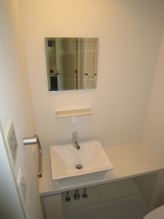 物件内観写真9　(洗面)