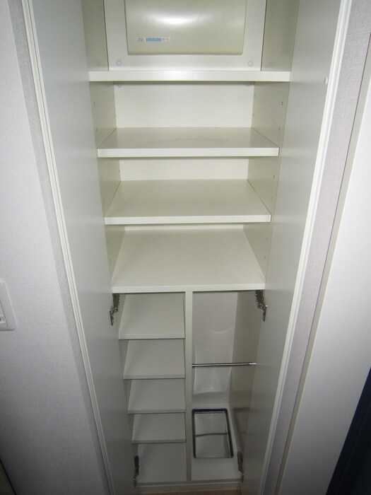 物件内観写真15　(靴箱)