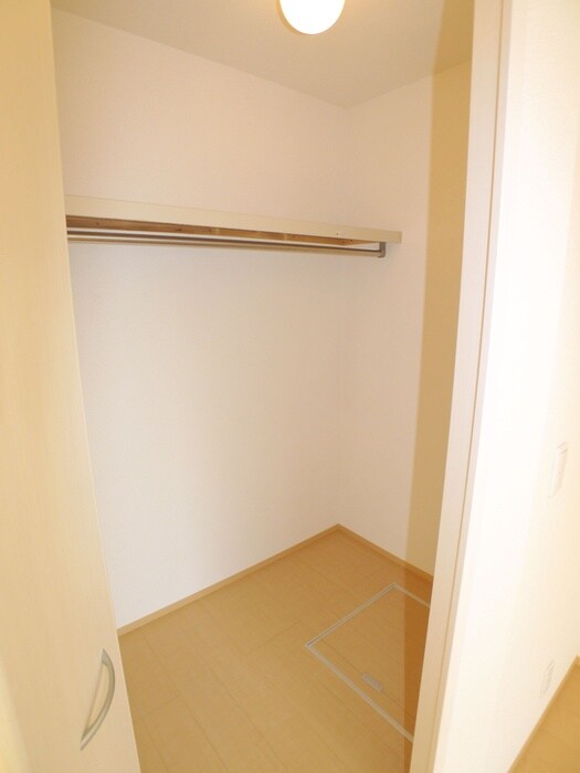 物件内観写真9　(収納)