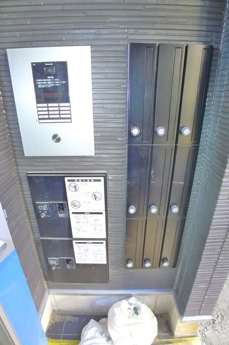 物件外観写真4　(建物設備)