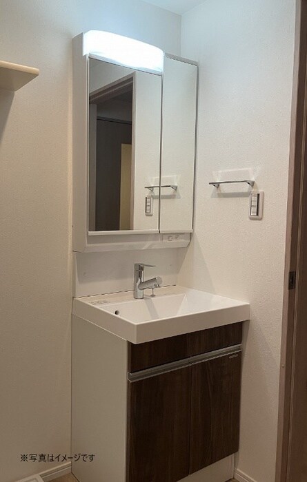 物件内観写真11　(洗面)