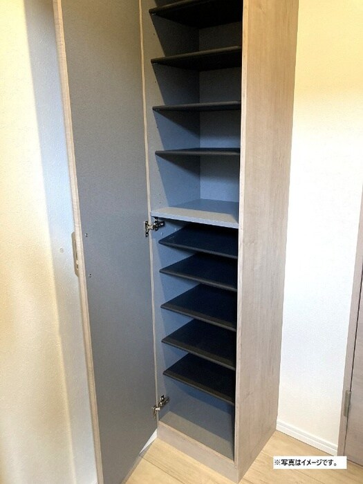 物件内観写真14　(玄関)