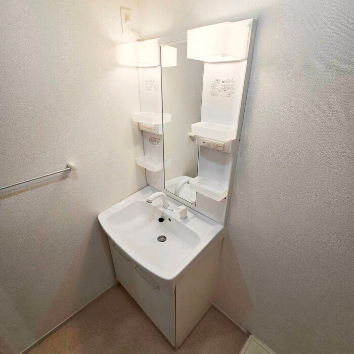 物件内観写真11　(洗面)