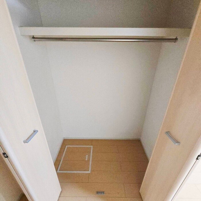 物件内観写真13　(収納)