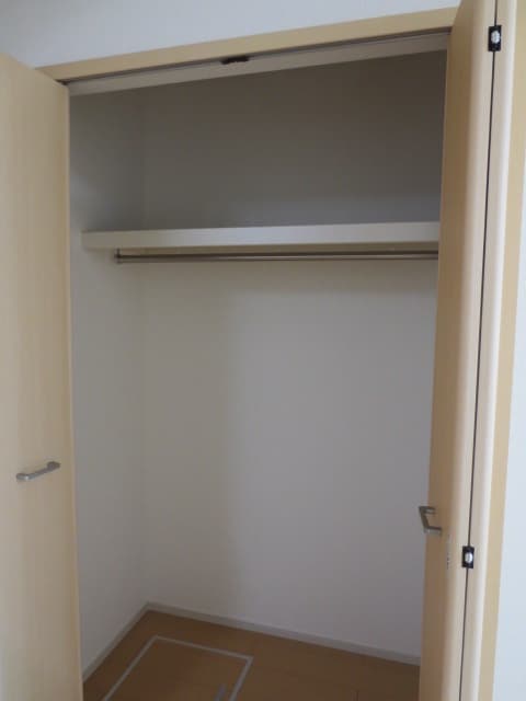 物件内観写真15　(収納)