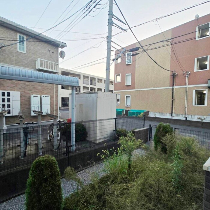 物件内観写真16　(室内からの展望)