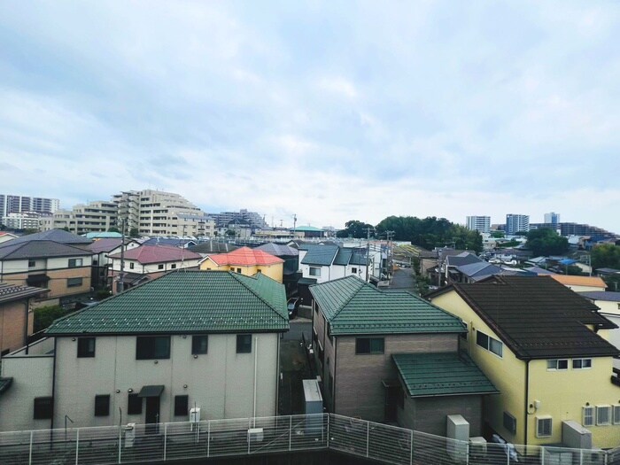 物件内観写真22　(室内からの展望)