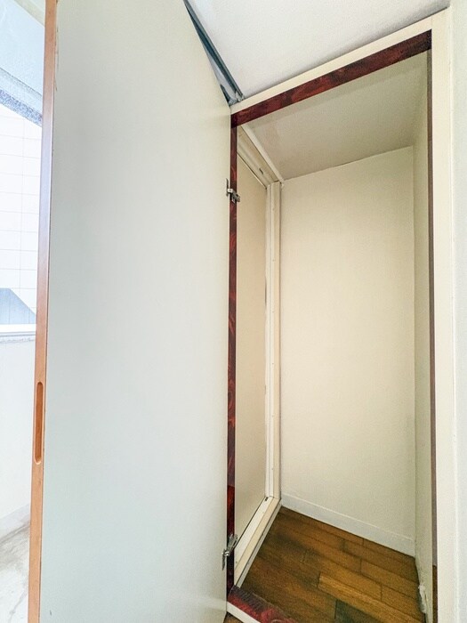 物件内観写真12　(収納)