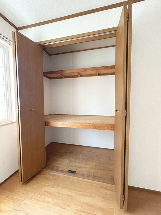 物件内観写真11　(収納)