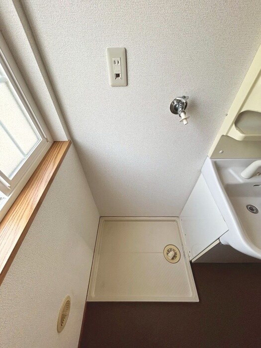 物件内観写真15　(洗濯機置場)