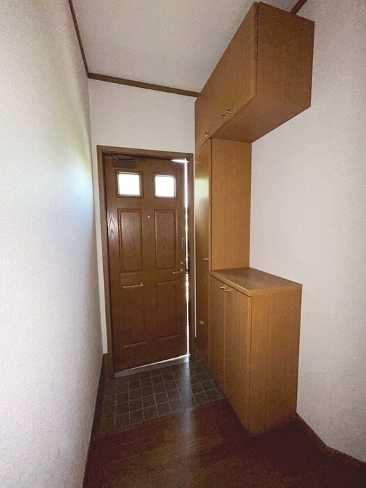 物件内観写真17　(玄関)