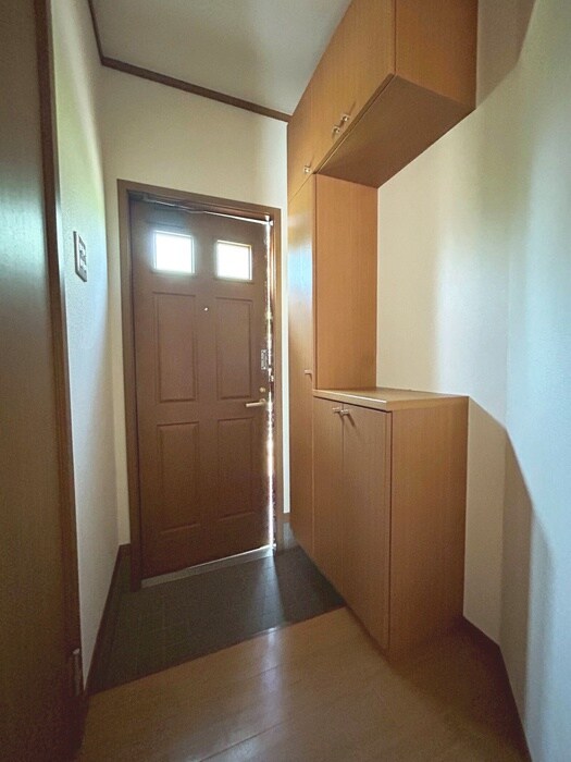 物件内観写真17　(玄関)