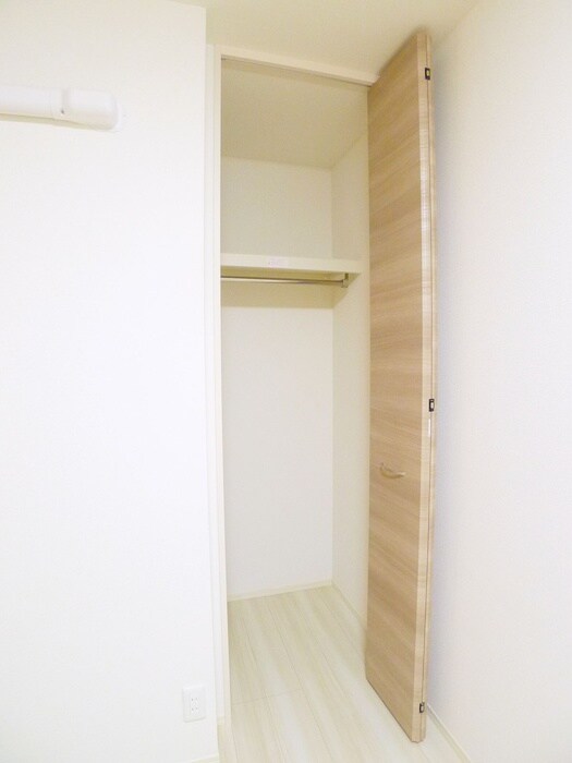 物件内観写真18　(収納)