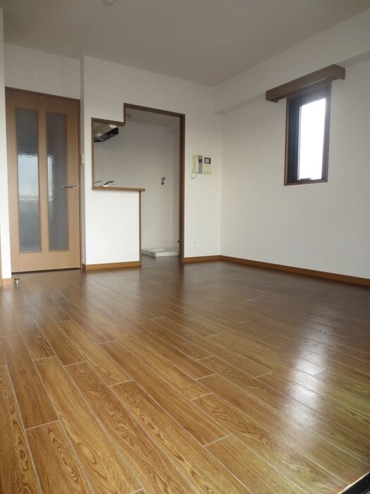 物件内観写真9　(居室)