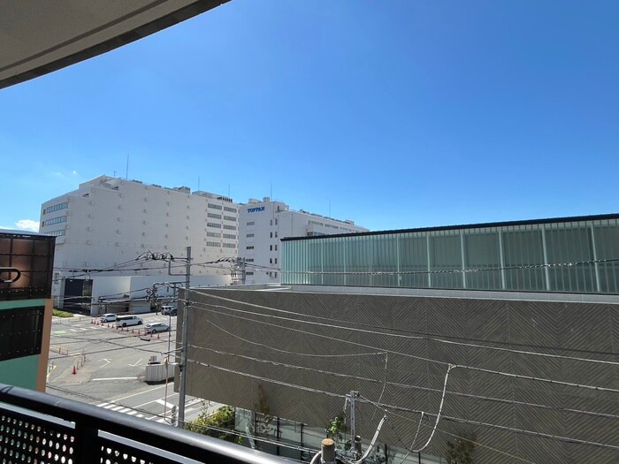 物件内観写真16　(室内からの展望)