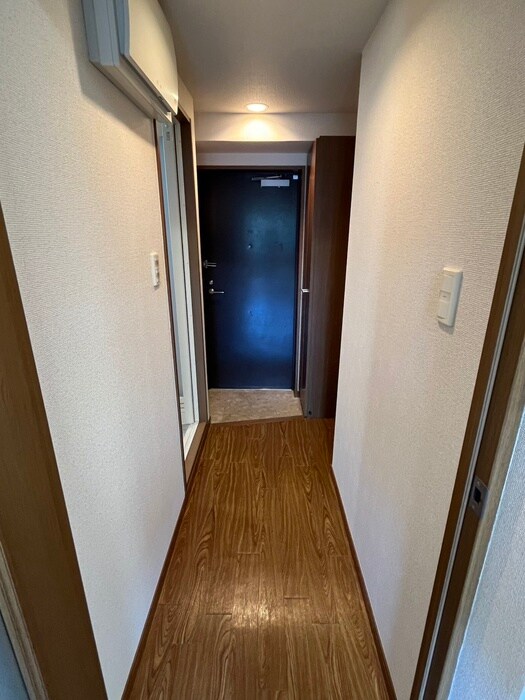 物件内観写真20　(廊下)