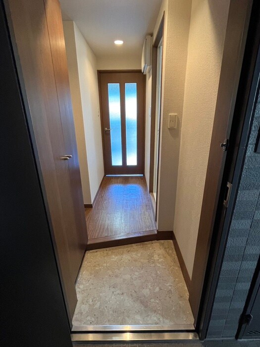 物件内観写真21　(玄関)