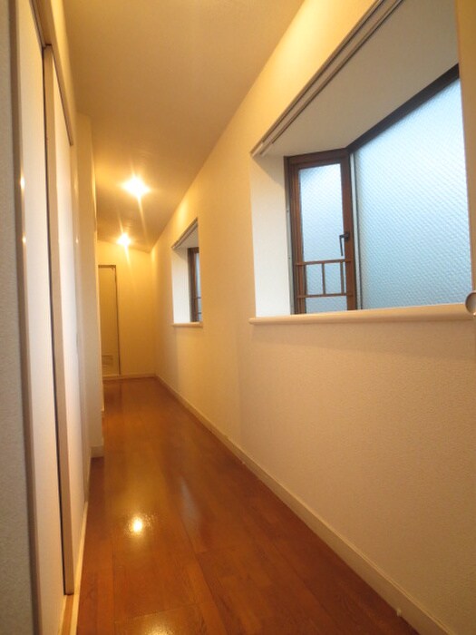 物件内観写真8　(廊下)