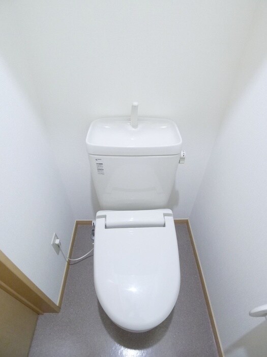 物件内観写真8　(トイレ)