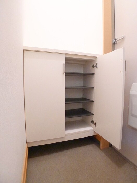 物件内観写真16　(靴箱)