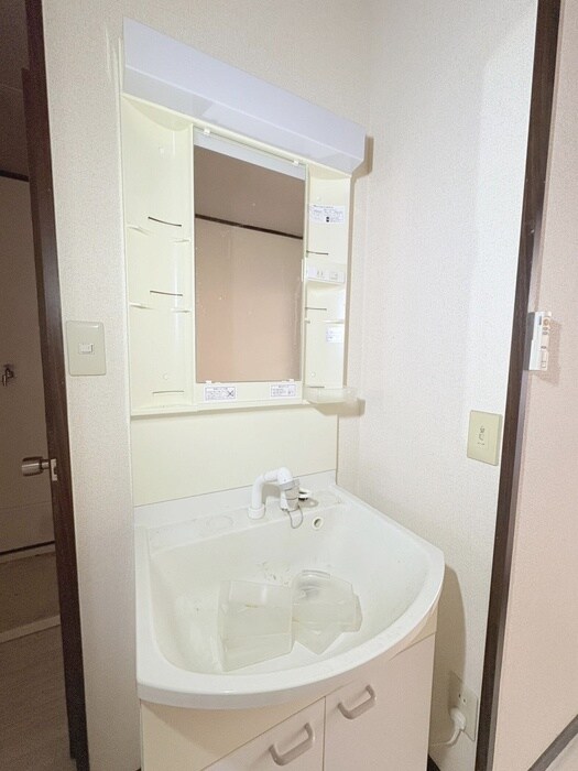 物件内観写真10　(洗面)