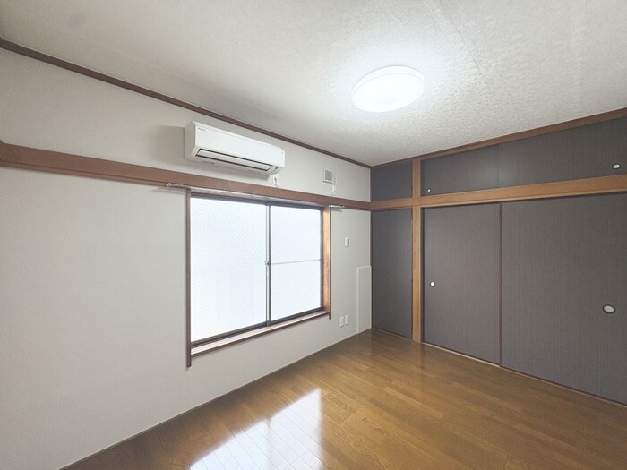 物件内観写真8　(居室)