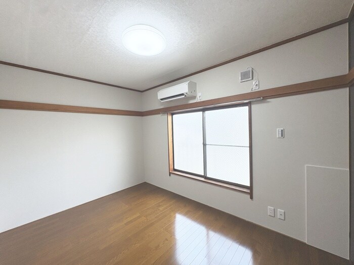 物件内観写真9　(居室)