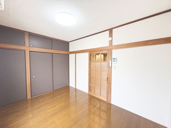 物件内観写真10　(室内からの展望)