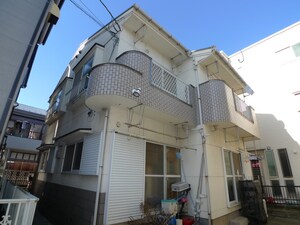 ホワイトホームズ外観写真