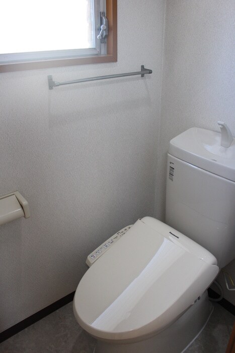 物件内観写真8　(トイレ)