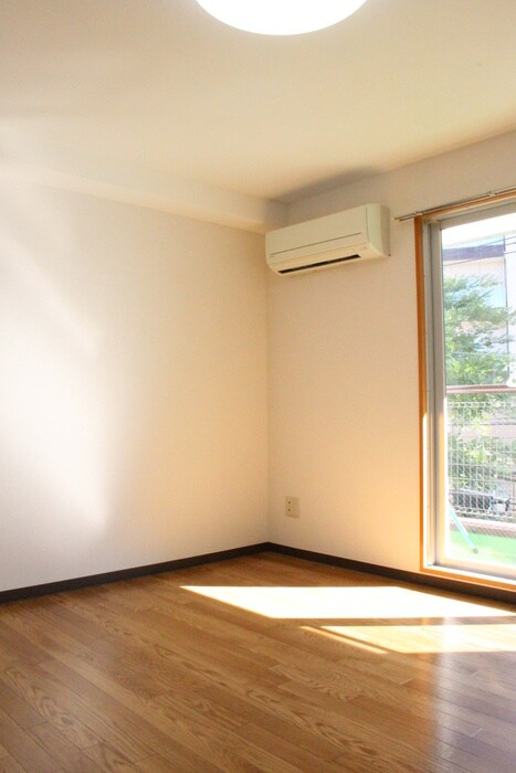 物件内観写真13　(居室)