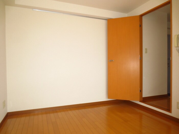 アルテ－ヌ新横浜の居室