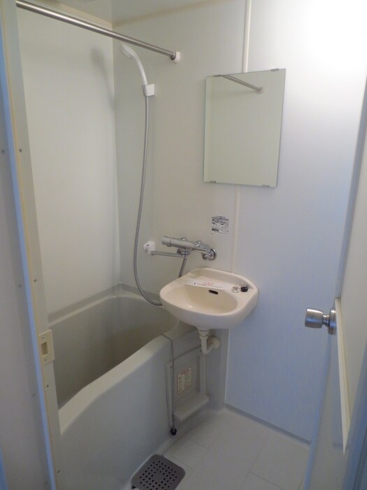 アルテ－ヌ新横浜のバス