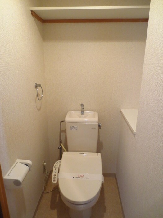 アルテ－ヌ新横浜のトイレ