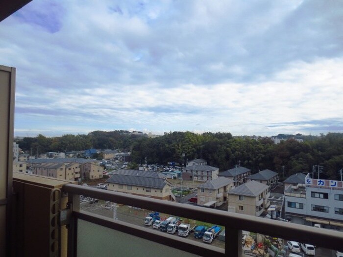 アルテ－ヌ新横浜の室内からの展望