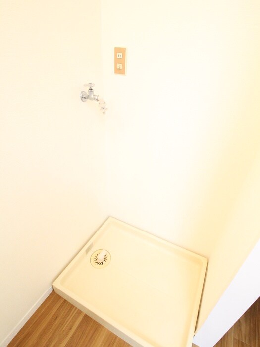 物件内観写真19　(洗濯機置場)