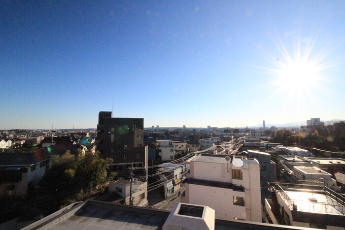 物件内観写真22　(室内からの展望)