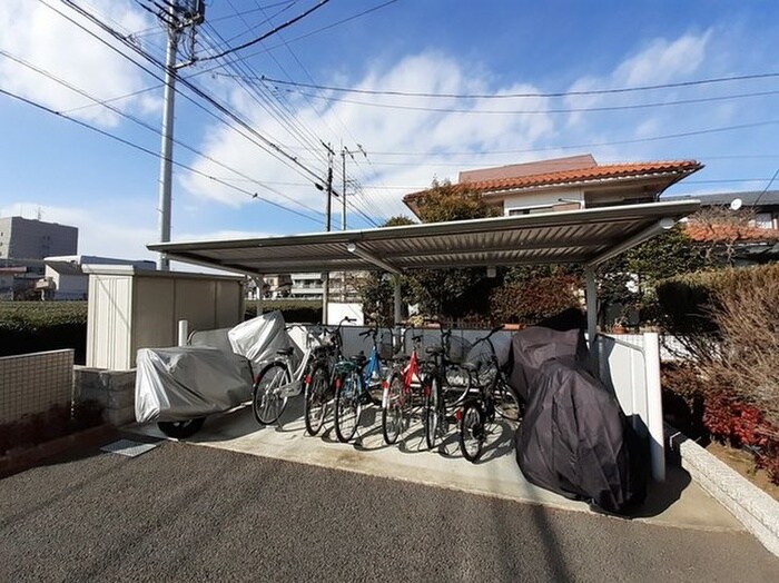 物件外観写真3　(駐輪場)