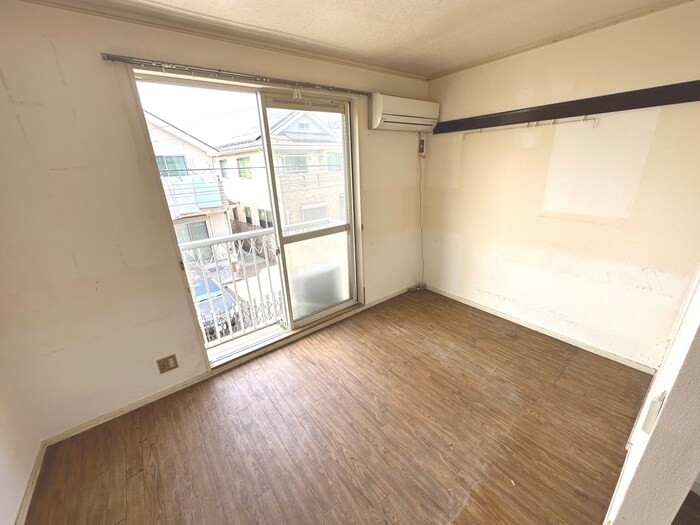 物件内観写真7　(室内からの展望)