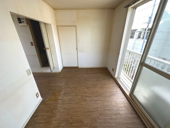 物件内観写真8　(居室)