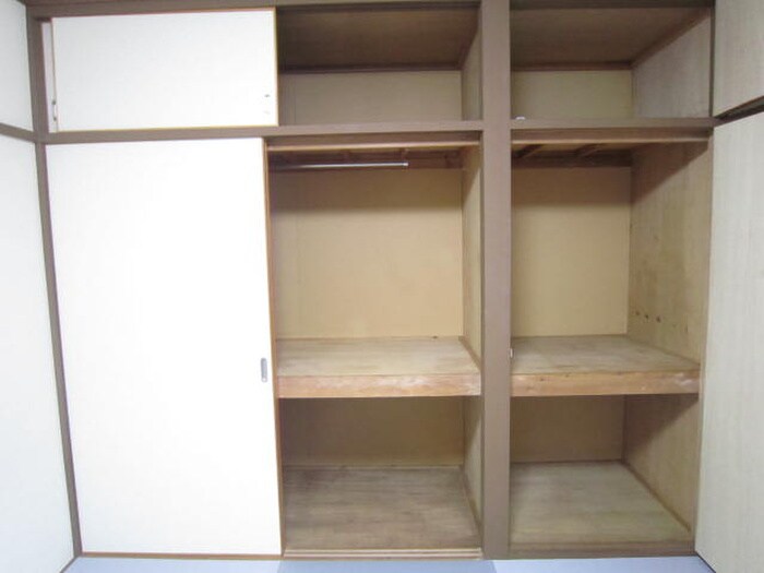 物件内観写真11　(収納)