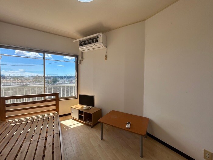 物件内観写真8　(居室)