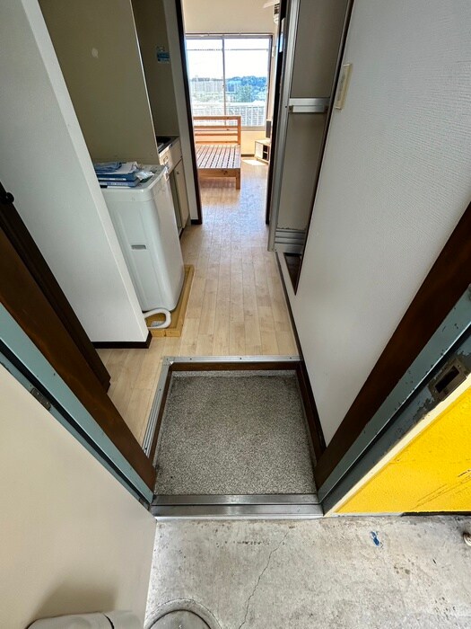 物件内観写真17　(玄関)