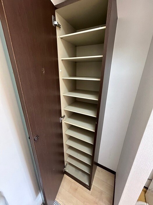 物件内観写真18　(靴箱)