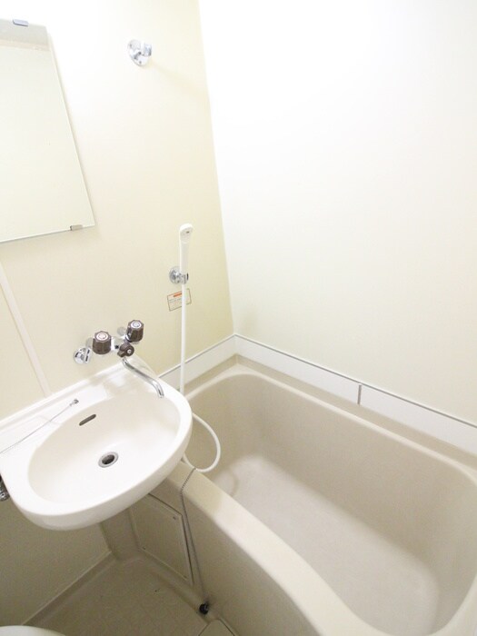 物件内観写真12　(バス／シャワールーム等)