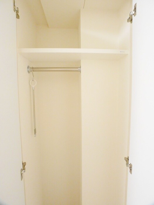 物件内観写真12　(収納)