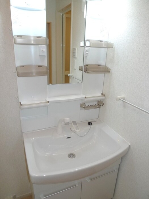 物件内観写真4　(洗面)