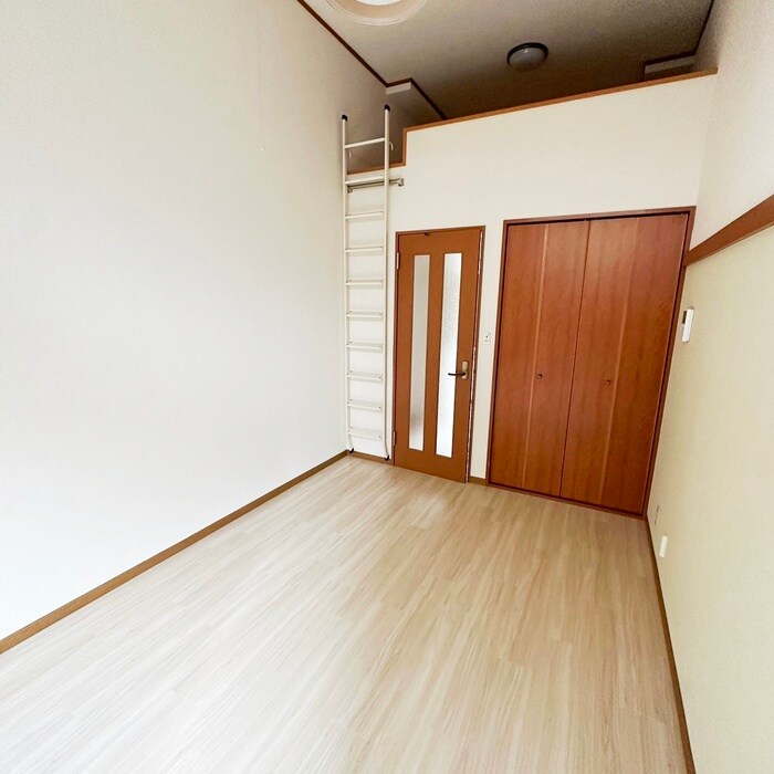 物件内観写真8　(居室)